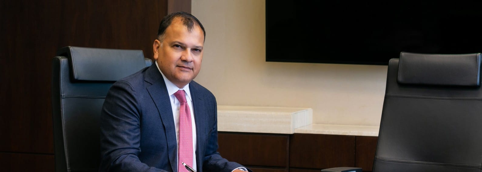 Selzer Gurvitch Welcomes Alonso Cisneros